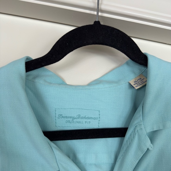 Tommy Bahama shirt - Picture 2 of 3